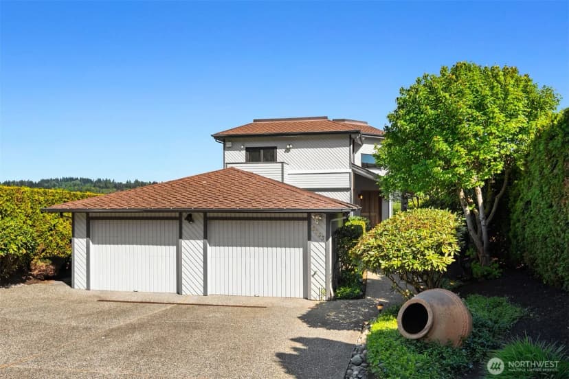 Property photo for 8503 Ne Juanita Drive, Kirkland photo 11