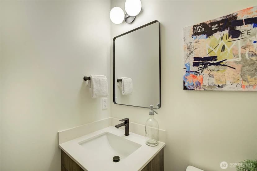 Property photo for 7912 34th Avenue Sw, Seattle photo 11