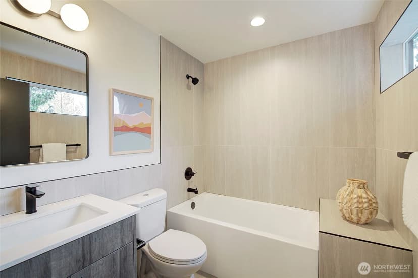 Property photo for 7912 34th Avenue Sw, Seattle photo 17