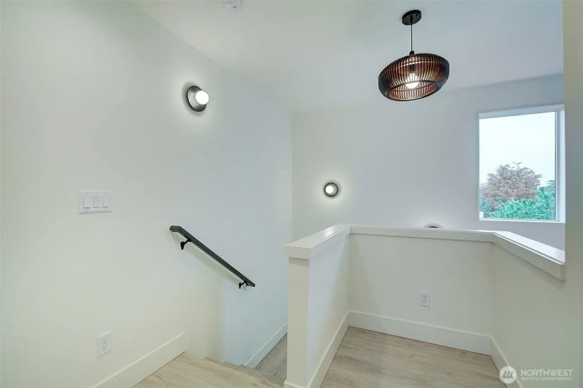 Property photo for 7912 34th Avenue Sw, Seattle photo 22