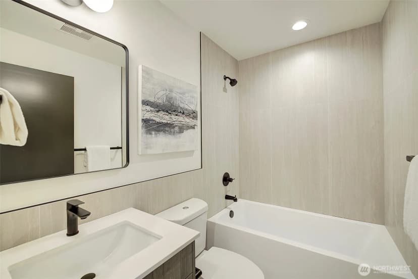 Property photo for 7912 34th Avenue Sw, Seattle photo 15