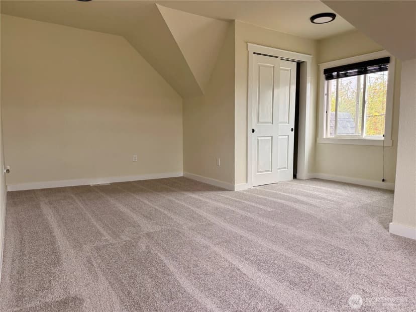 Property photo for 1204 4th Avenue Se, Puyallup photo 26