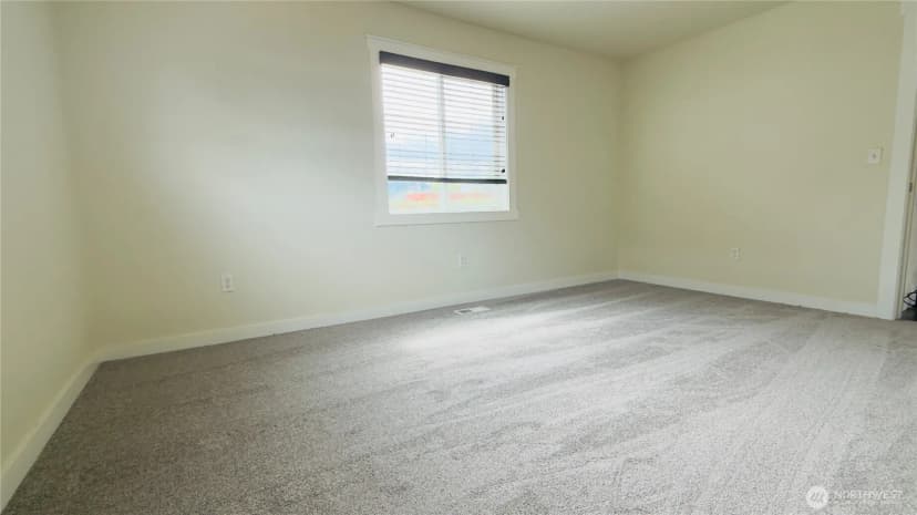 Property photo for 1204 4th Avenue Se, Puyallup photo 15