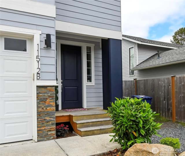 Property photo for 11512 3rd Place W #b, Everett photo 2