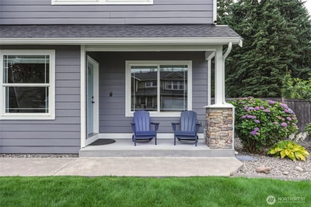 Property photo for 303 135th Place Se, Rainier photo 4