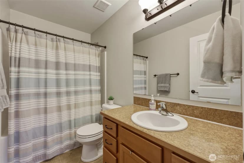 Property photo for 303 135th Place Se, Rainier photo 28