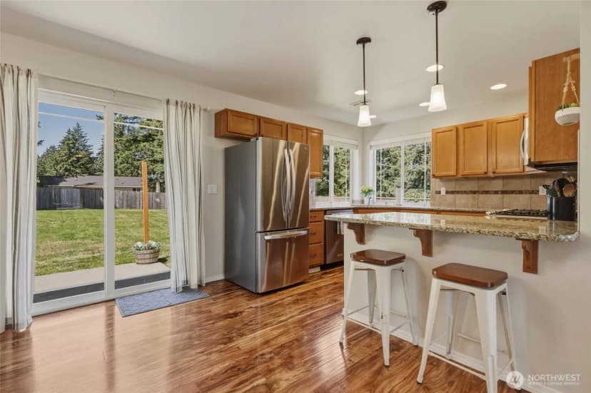Property photo for 303 135th Place Se, Rainier photo 8