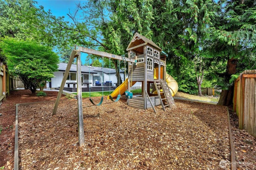 Property photo for 7106 139th Place Ne, Redmond photo 35