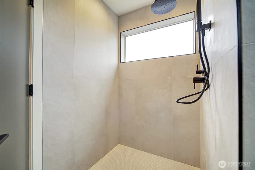 Property photo for 7912 34th Avenue Sw #b, Seattle photo 11