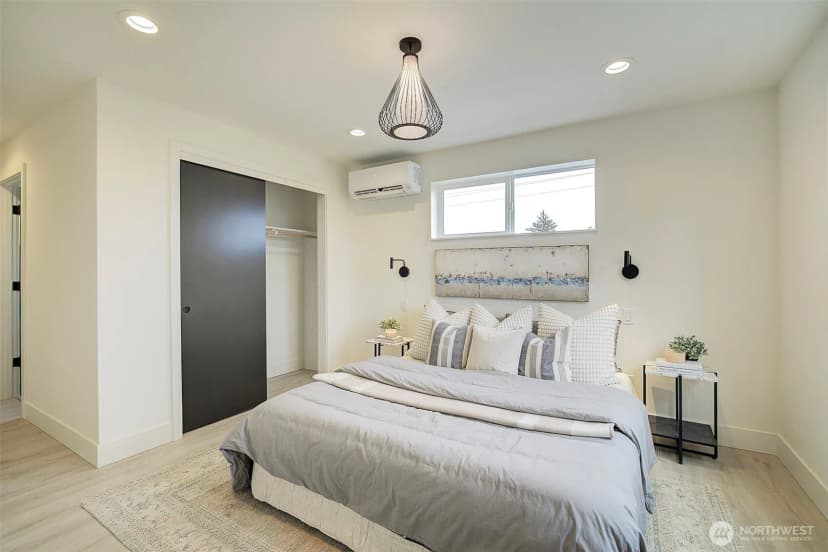 Property photo for 7912 34th Avenue Sw #b, Seattle photo 13