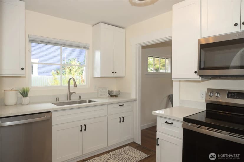 Property photo for 8608 S Thompson Avenue, Tacoma photo 8