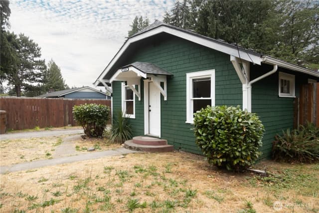 Property photo for 8608 S Thompson Avenue, Tacoma photo 2