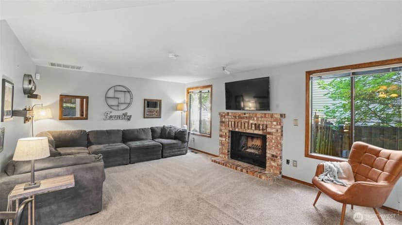 Property photo for 16011 Se 169th Place, Renton photo 14
