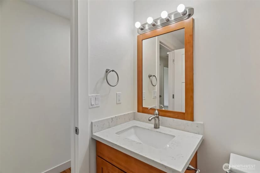 Property photo for 2103 168th Ave Ne, Bellevue photo 29