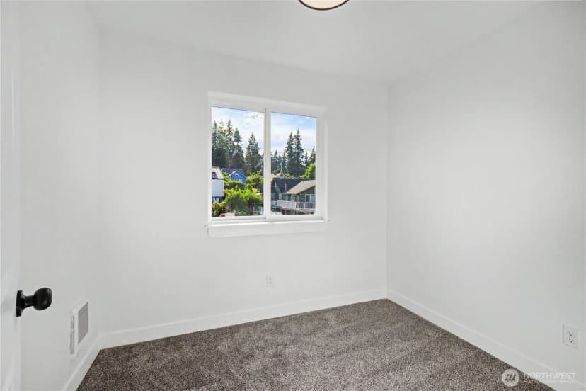 Property photo for 5610 Rockefeller Avenue #2, Everett photo 9