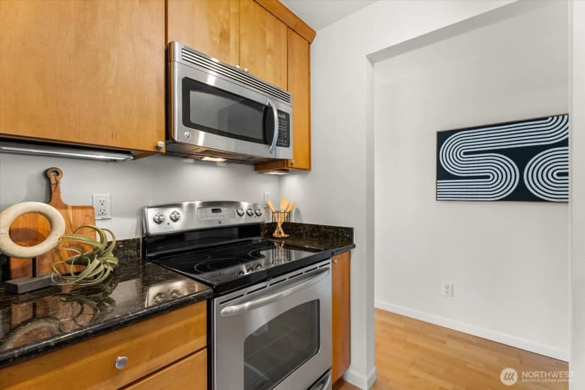 Property photo for 513 142nd Avenue Se #72, Bellevue photo 8