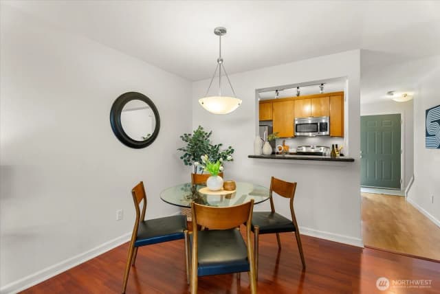 Property photo for 513 142nd Avenue Se #72, Bellevue photo 5