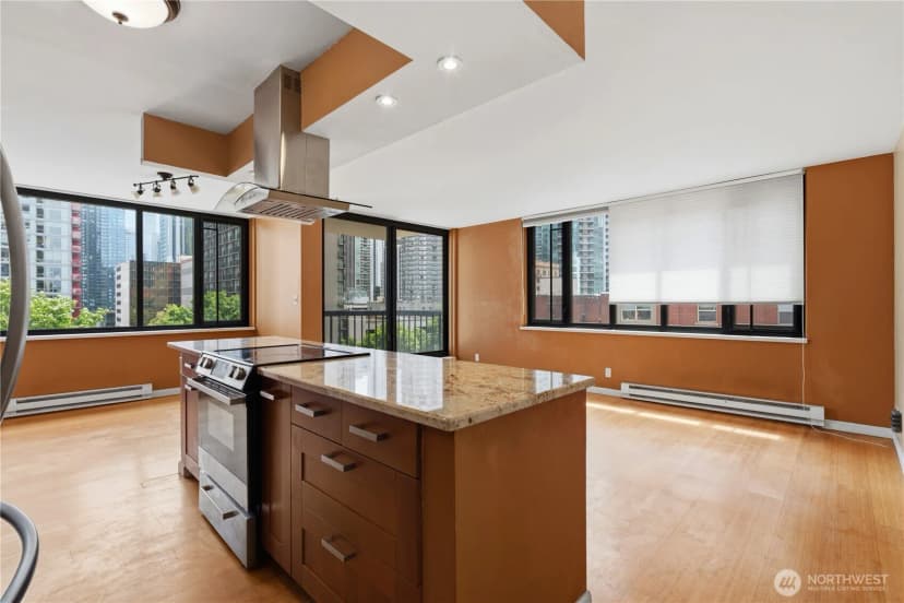 Property photo for 2100 3rd Avenue #506, Seattle photo 12