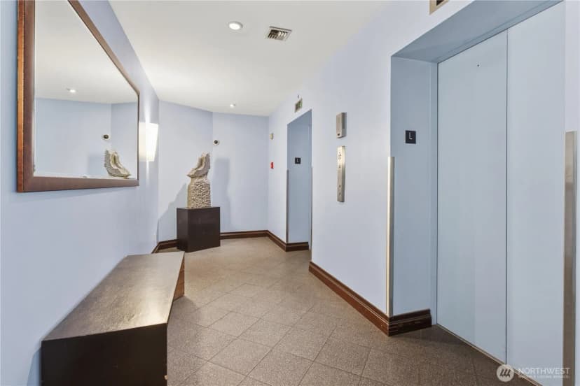Property photo for 2100 3rd Avenue #506, Seattle photo 32