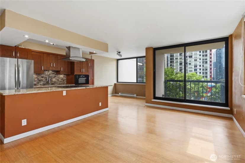 Property photo for 2100 3rd Avenue #506, Seattle photo 13