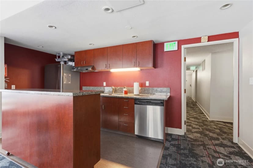 Property photo for 2100 3rd Avenue #506, Seattle photo 22