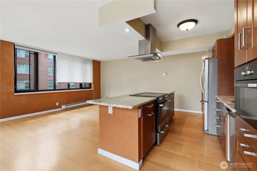 Property photo for 2100 3rd Avenue #506, Seattle photo 11