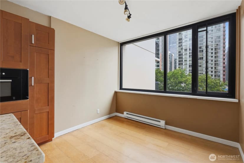 Property photo for 2100 3rd Avenue #506, Seattle photo 16