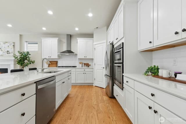 Property photo for 23225 Se 50th Street, Issaquah photo 4
