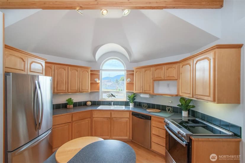 Property photo for 1623 W Fifth Street, Port Angeles photo 14