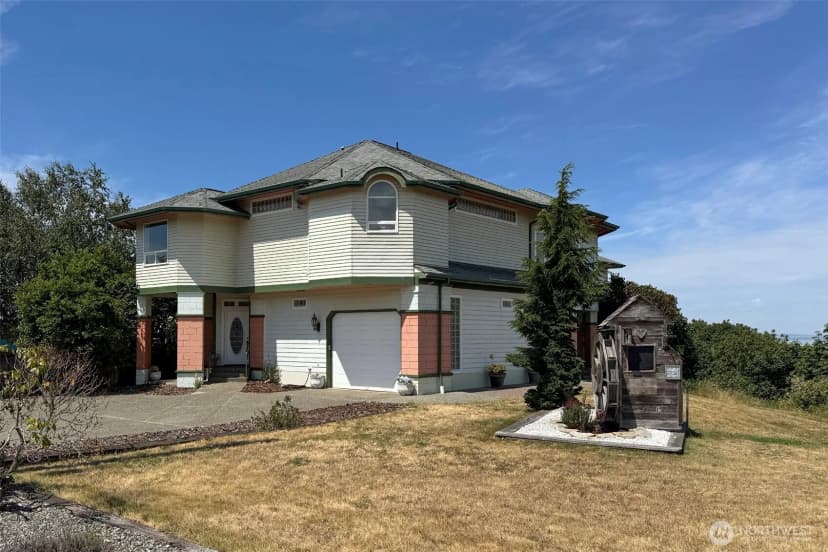 Property photo for 1623 W Fifth Street, Port Angeles photo 2
