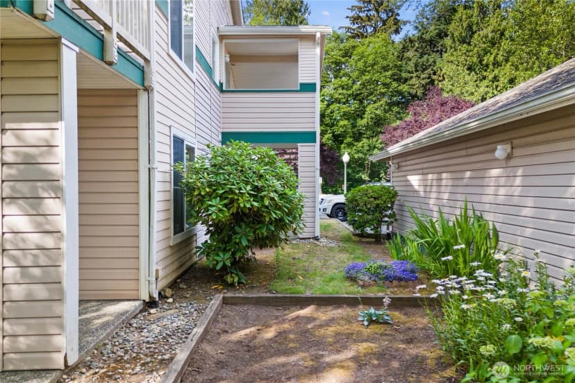 Property photo for 11518 12th Avenue W #d101, Everett photo 25