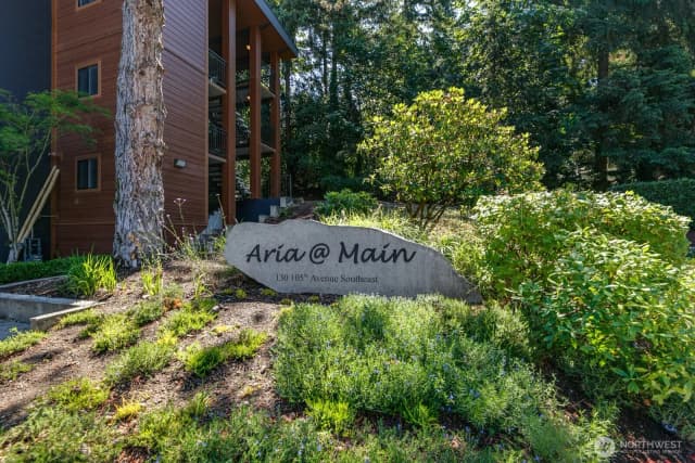 Property photo for 130 105th Avenue Se #316, Bellevue photo 2