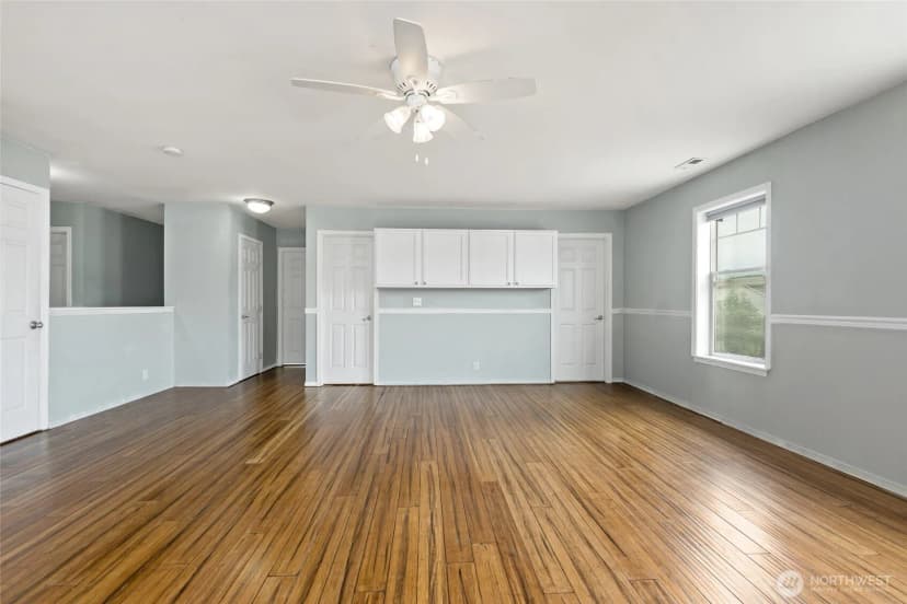 Property photo for 908 Daffodil Avenue Ne, Orting photo 17