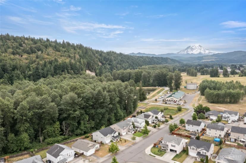 Property photo for 908 Daffodil Avenue Ne, Orting photo 40