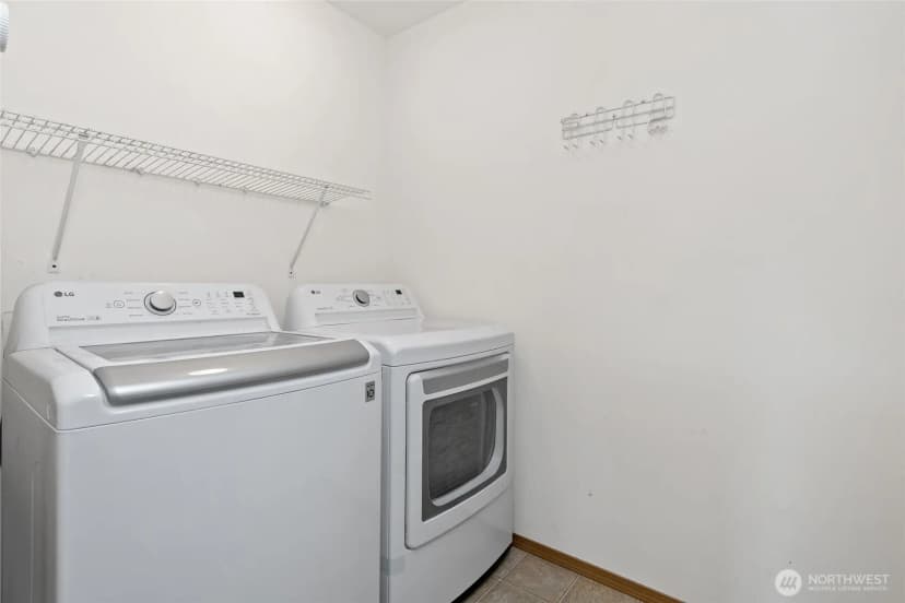 Property photo for 908 Daffodil Avenue Ne, Orting photo 32