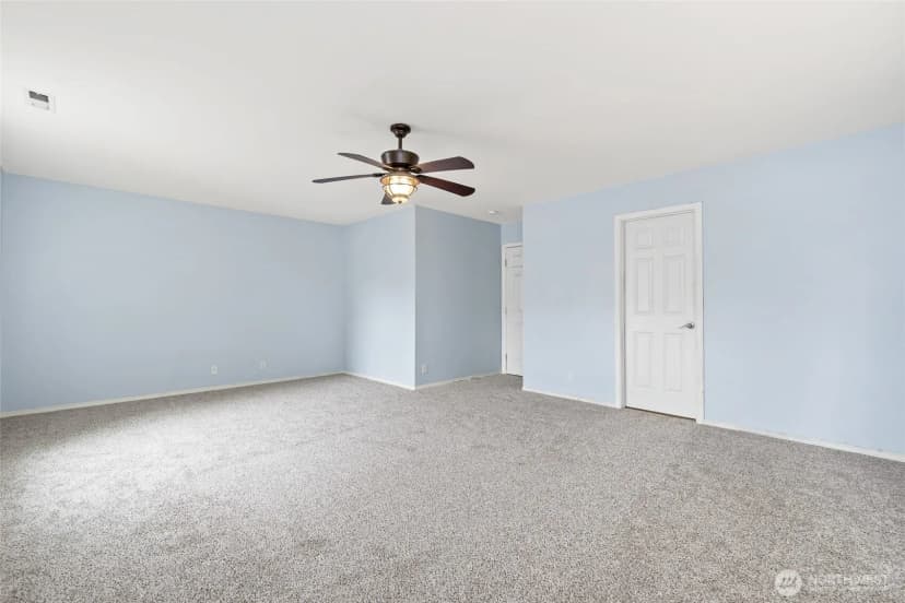 Property photo for 908 Daffodil Avenue Ne, Orting photo 28
