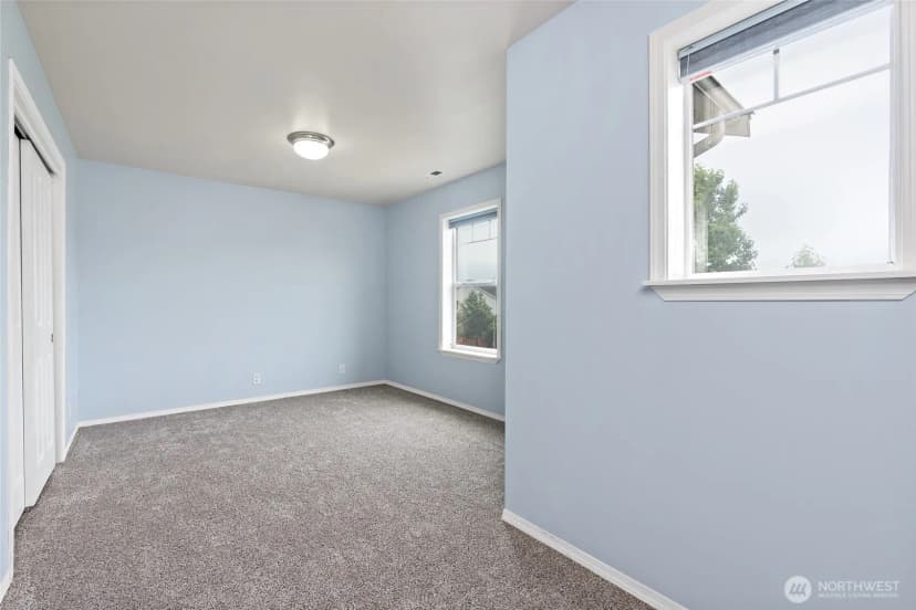 Property photo for 908 Daffodil Avenue Ne, Orting photo 19