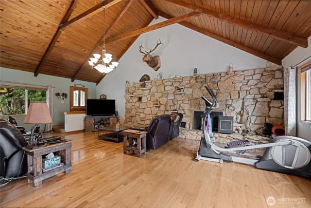 Property photo for 106 Lester Rd, Morton photo 4