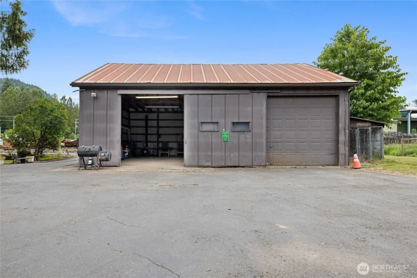 Property photo for 106 Lester Rd, Morton photo 25