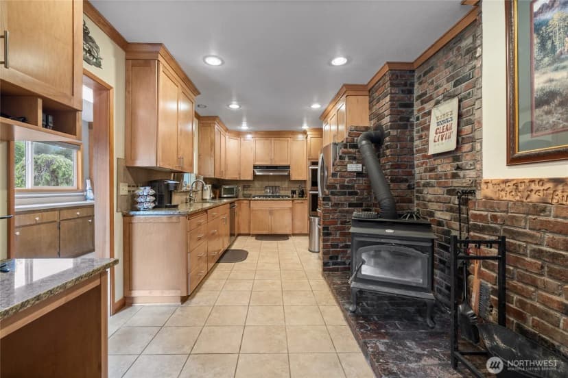 Property photo for 106 Lester Rd, Morton photo 6