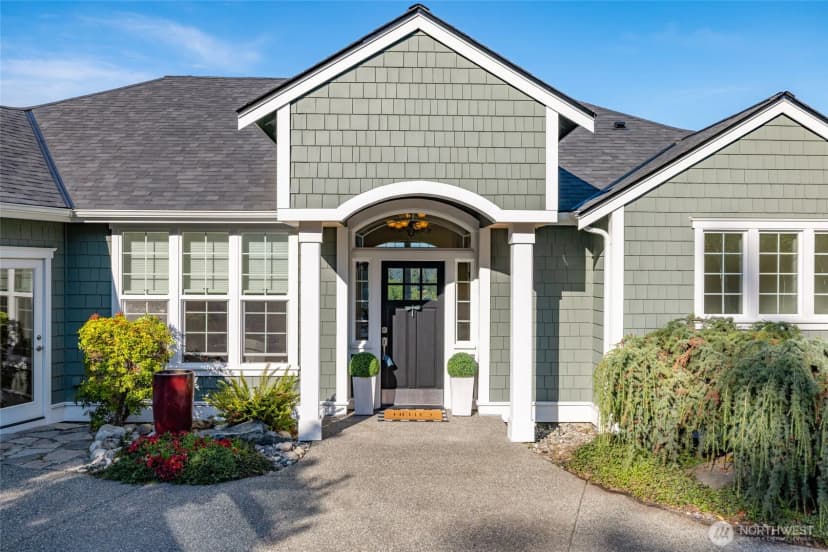 Property photo for 2314 20th Street, Anacortes photo 3