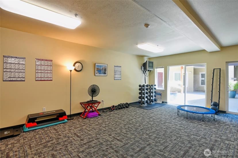 Property photo for 18707 Se Newport Way #303, Issaquah photo 6