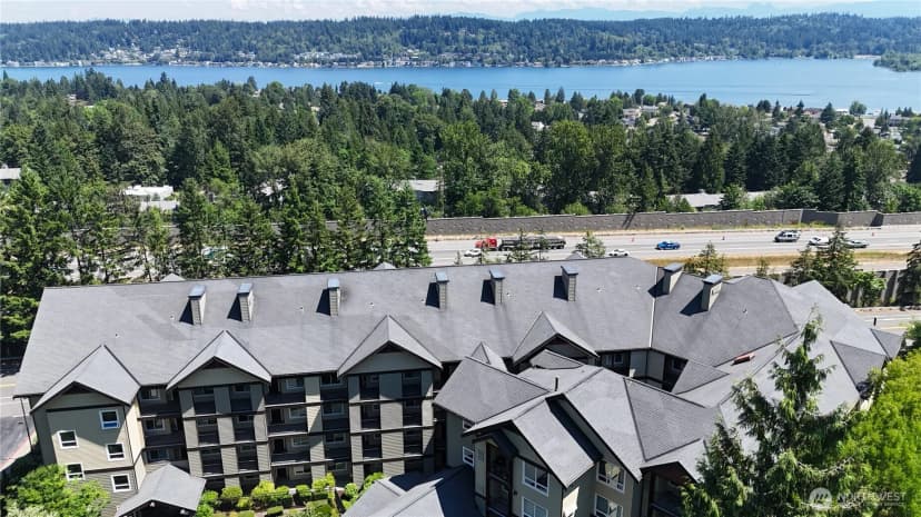 Property photo for 18707 Se Newport Way #303, Issaquah photo 27
