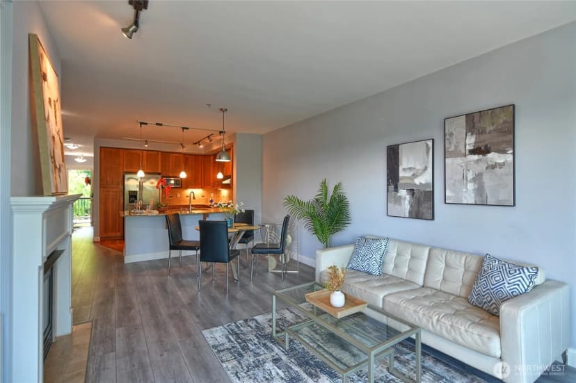 Property photo for 18707 Se Newport Way #303, Issaquah photo 11