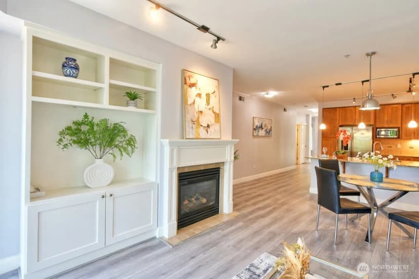 Property photo for 18707 Se Newport Way #303, Issaquah photo 10