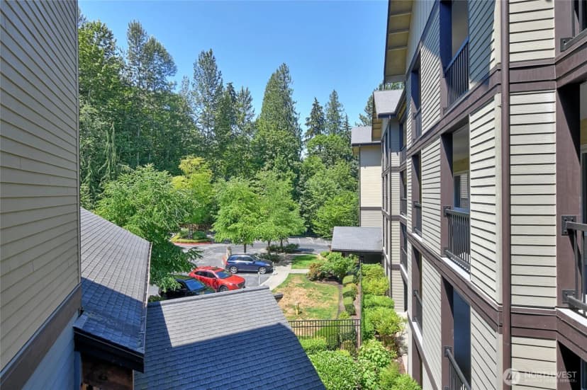 Property photo for 18707 Se Newport Way #303, Issaquah photo 26