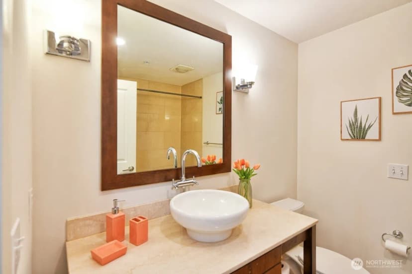 Property photo for 18707 Se Newport Way #303, Issaquah photo 14