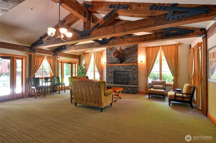 Property photo for 18707 Se Newport Way #303, Issaquah photo 4