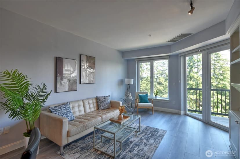 Property photo for 18707 Se Newport Way #303, Issaquah photo 12