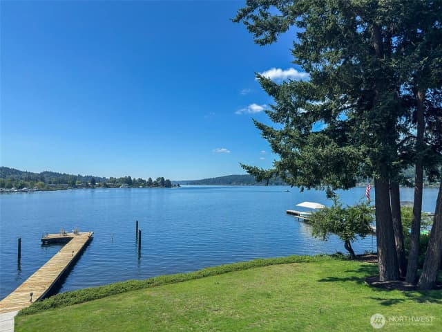 Property photo for 11055 Se Lake Road, Bellevue photo 3
